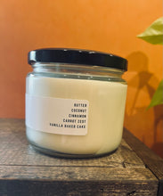 Load image into Gallery viewer, carrot cake candle